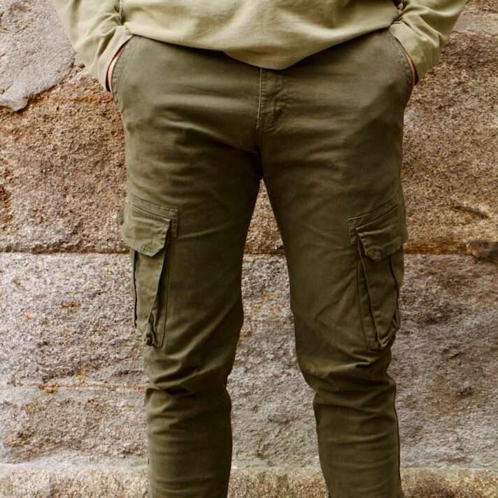 Pantalón cargo goma