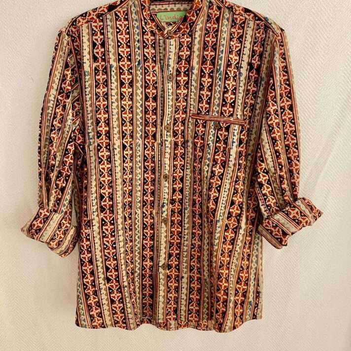 Camisa mao étnica