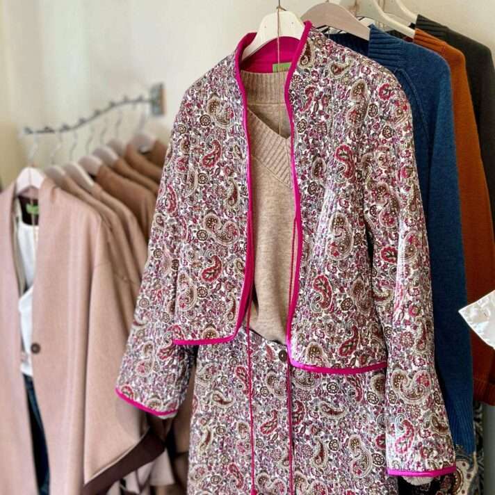 Chaqueta quilted borlas